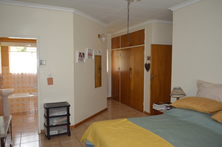 3 Bedroom Property for Sale in Flamwood North West